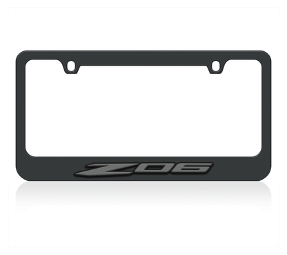 a black license plate frame with the word zoom on it